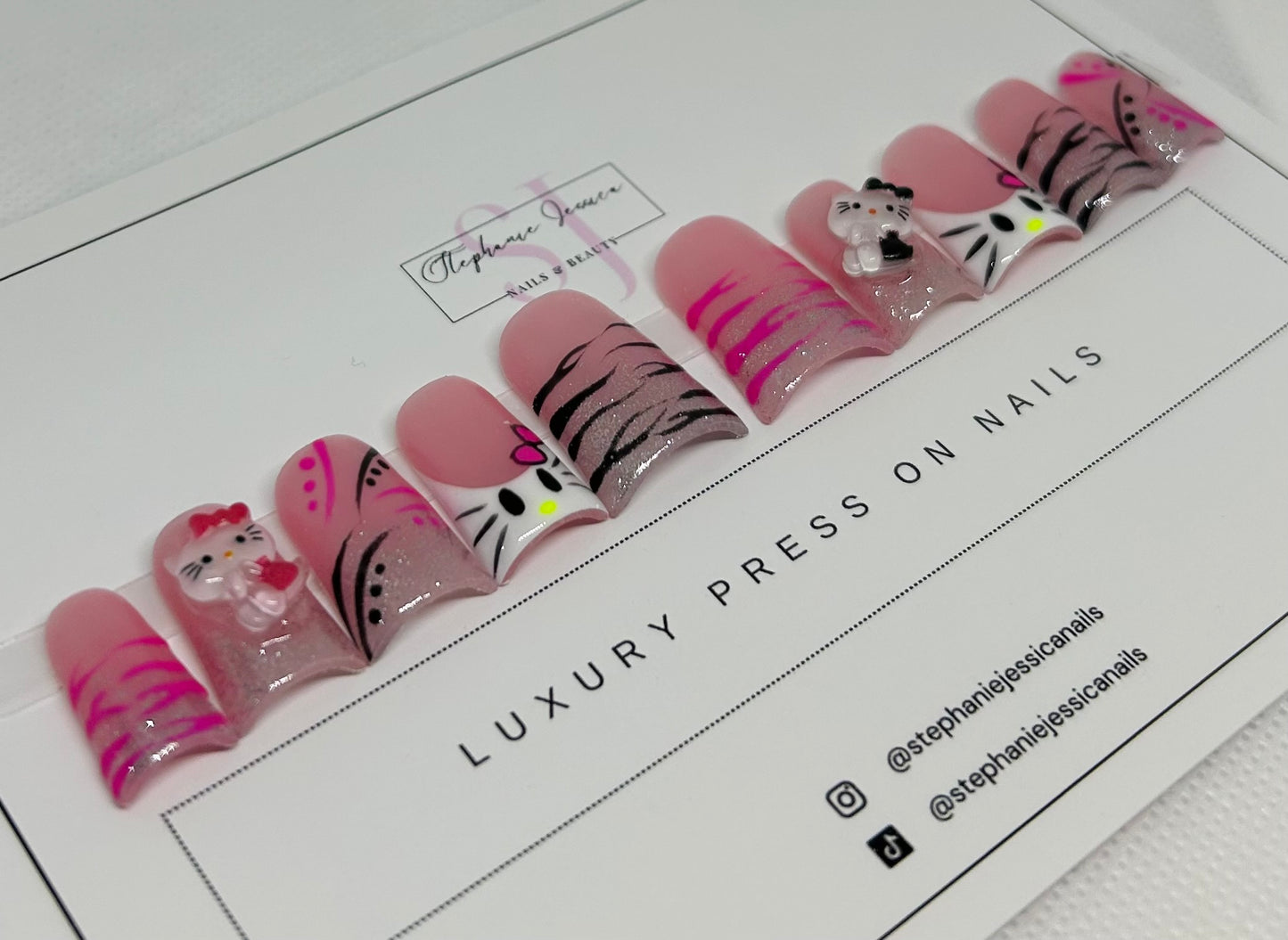 Hello Kitty Kat