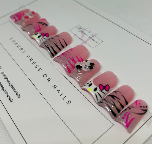 Hello Kitty Kat